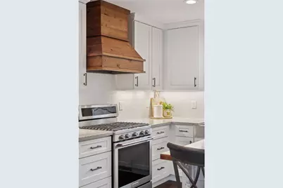 2404 Helena Avenue N, Oakdale, MN 55128 - Photo 15