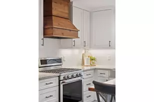 2404 Helena Ave N, Oakdale, MN 55128 - Photo 15