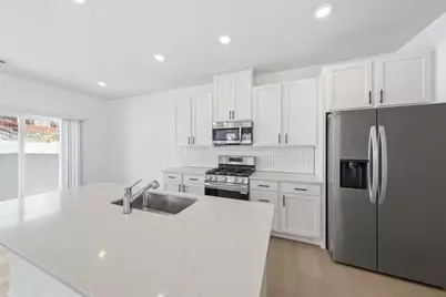 5419 Queens Dr NW, Rochester, MN 55901 - Photo 5