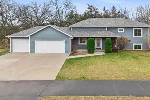 217 Primrose Ln, Cannon Falls, MN 55009 - Photo 1