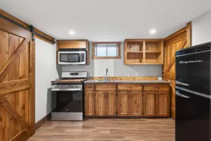 9834 Emerson Ave S, Bloomington, MN 55431 - Photo 17