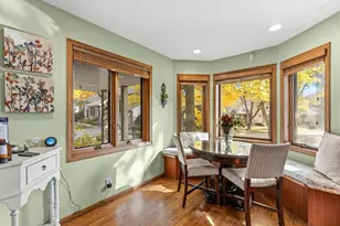 1110 Hollybrook Dr, Wayzata, MN 55391 - Photo 7