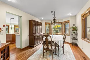 1110 Hollybrook Dr, Wayzata, MN 55391 - Photo 15