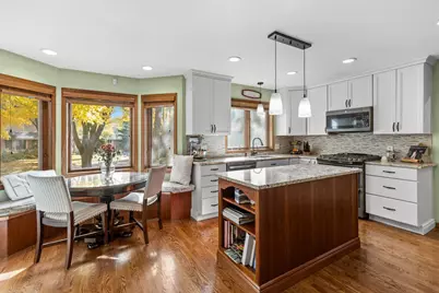 1110 Hollybrook Drive, Wayzata, MN 55391 - Photo 3