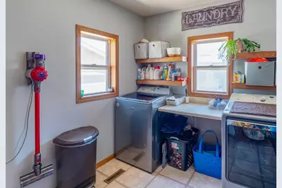 136 1st Avenue, Alden, MN 56009 - Photo 5