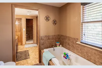 136 1st Avenue, Alden, MN 56009 - Photo 21