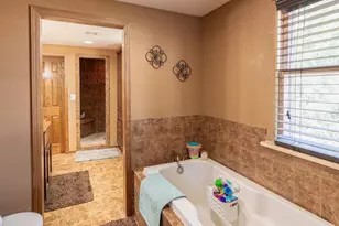 136 1st Ave, Alden, MN 56009 - Photo 21