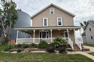 136 1st Ave, Alden, MN 56009 - Photo 1