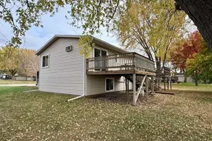 1135 20th St, Windom, MN 56101 - Photo 15