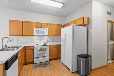 700 Kingfisher Lane #F, Woodbury, MN 55125 - Photo 7