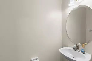 700 Kingfisher Ln, Woodbury, MN 55125 - Photo 9