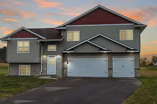 1109 8th Ave, Isanti, MN 55040 - Photo 1