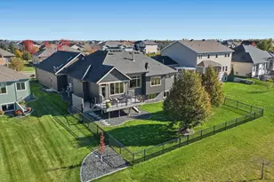 2141 38th St S, Moorhead, MN 56560 - Photo 3