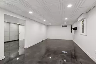 7429 Clinton Ave, Richfield, MN 55423 - Photo 23