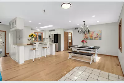 5124 Heritage Hills Drive, Bloomington, MN 55437 - Photo 5