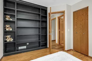 5124 Heritage Hills Dr, Bloomington, MN 55437 - Photo 21