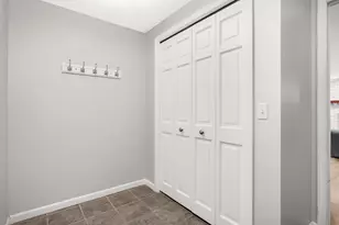 5124 Heritage Hills Dr, Bloomington, MN 55437 - Photo 27