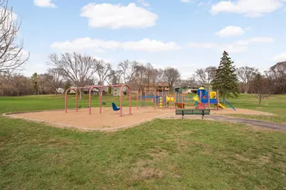 5124 Heritage Hills Drive, Bloomington, MN 55437 - Photo 41