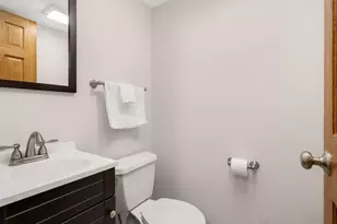 5124 Heritage Hills Dr, Bloomington, MN 55437 - Photo 29