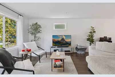 2084 Reaney Avenue E, Saint Paul, MN 55119 - Photo 5