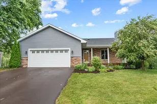 2513 Burl Oak Curve, Hudson, WI 54016 - Photo 3