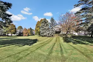 7665 Afton Ct, Woodbury, MN 55125 - Photo 3