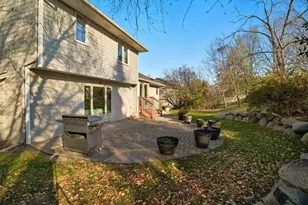 1136 County Rd C2 W, Roseville, MN 55113 - Photo 25