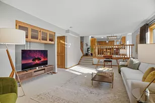 1136 County Rd C2 W, Roseville, MN 55113 - Photo 11