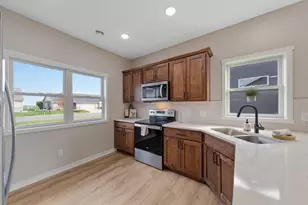 873 Escalade Ln SE, Owatonna, MN 55060 - Photo 15