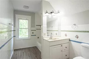 938 Cypress St, Saint Paul, MN 55106 - Photo 9