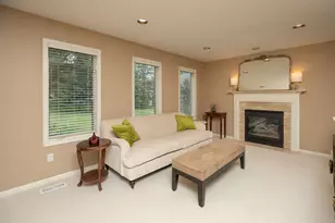 810 Foxcroft Cir SW, Rochester, MN 55902 - Photo 5