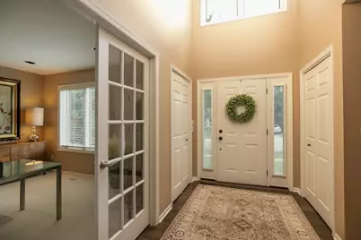 810 Foxcroft Circle SW, Rochester, MN 55902 - Photo 3