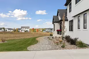 2702 Mayo Pr Ln SW, Rochester, MN 55902 - Photo 11