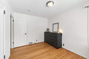 4930 Normandy Pl, Golden Valley, MN 55422 - Photo 27