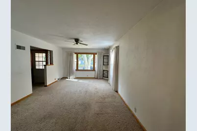 917 N McKenzie Street, Luverne, MN 56156 - Photo 7