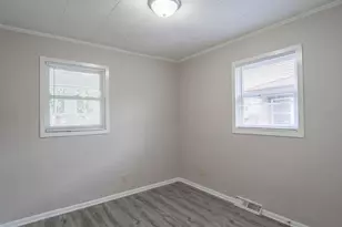 1132 Farrington St, Saint Paul, MN 55117 - Photo 3