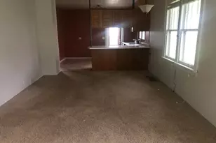 806 Grant Ave, Eveleth, MN 55734 - Photo 5