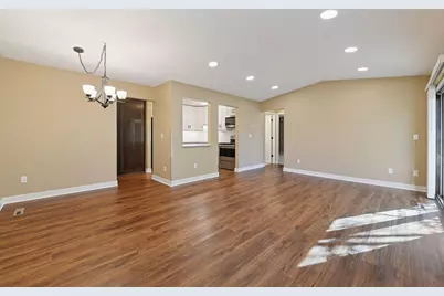 1150 Black Oaks Lane N, Plymouth, MN 55447 - Photo 9