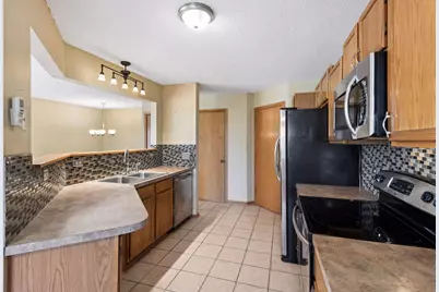 7623 Nicholas Way, Chanhassen, MN 55317 - Photo 11