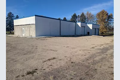 704 18th Avenue NW, Austin, MN 55912 - Photo 1