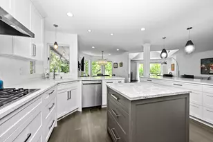 6102 Waterford Ct S, Edina, MN 55436 - Photo 9