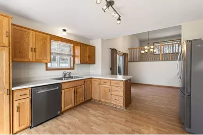 25749 Goldfinch Avenue, Wyoming, MN 55092 - Photo 5