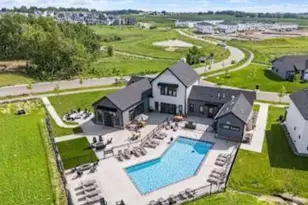 10427 Robinwood Rd, Victoria, MN 55318 - Photo 5