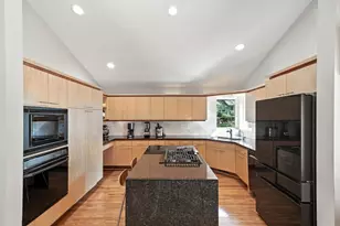 16515 Hilltop Terrace, Minnetonka, MN 55345 - Photo 15