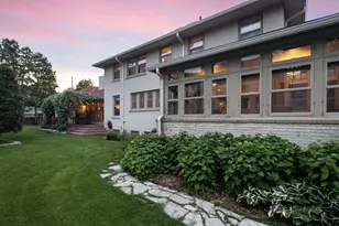 2554 W Lake of the Isles Pkwy, Minneapolis, MN 55405 - Photo 39