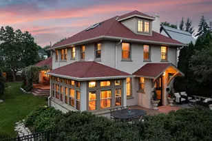 2554 W Lake of the Isles Pkwy, Minneapolis, MN 55405 - Photo 1