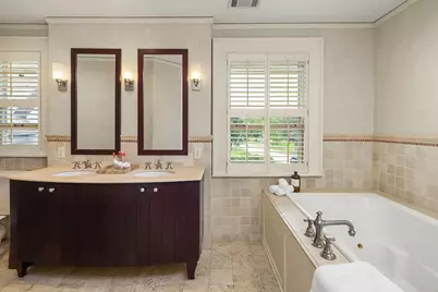 2554 W Lake Of The Isles Parkway, Minneapolis, MN 55405 - Photo 29