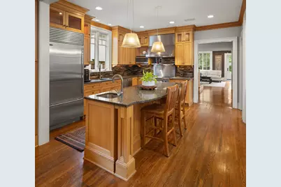 2554 W Lake Of The Isles Parkway, Minneapolis, MN 55405 - Photo 23