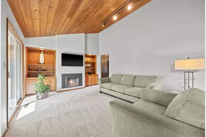 110309 Center Green Circle, Chaska, MN 55318 - Photo 5