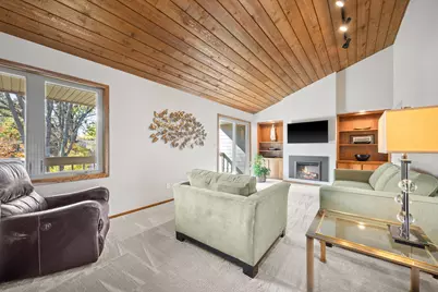 110309 Center Green Circle, Chaska, MN 55318 - Photo 3